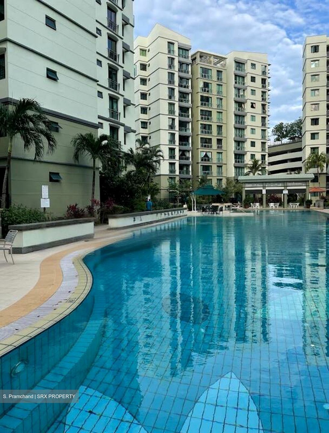 Simei Green Condominium (D18), Condominium #473010081